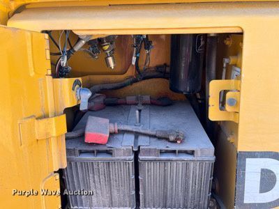 image for item MN9292 2001 John Deere 550H LGP  dozer