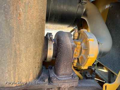 image for item MN9292 2001 John Deere 550H LGP  dozer