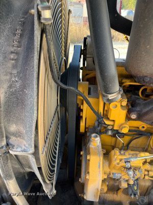 image for item MN9292 2001 John Deere 550H LGP  dozer