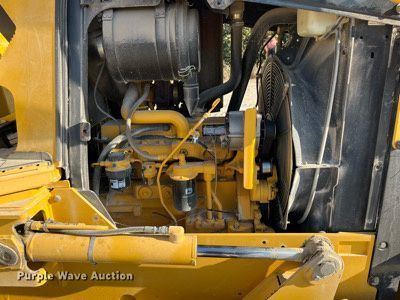 image for item MN9292 2001 John Deere 550H LGP  dozer