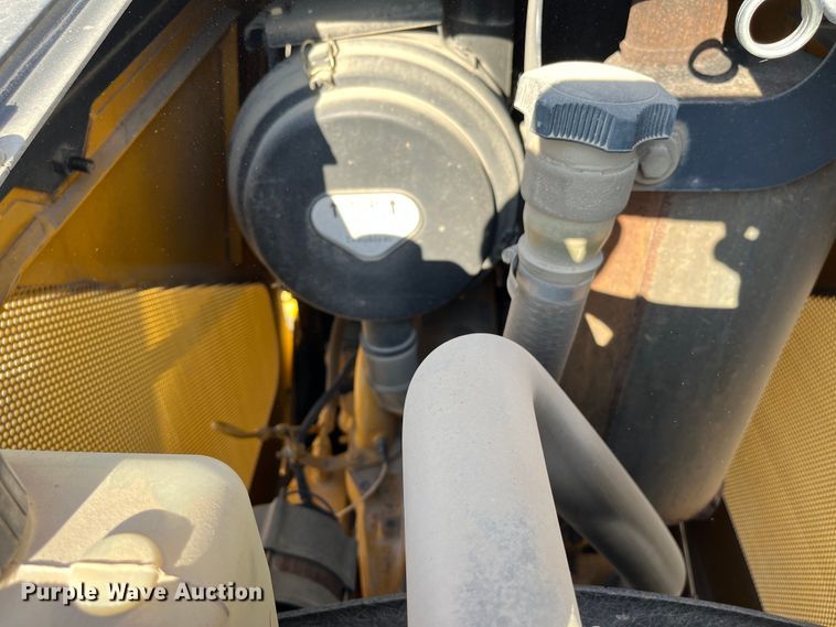 image for item MN9292 2001 John Deere 550H LGP  dozer