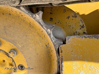 image for item MN9292 2001 John Deere 550H LGP  dozer