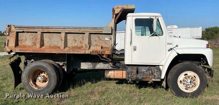 image for item MR9334 1985 International 1954  dump truck