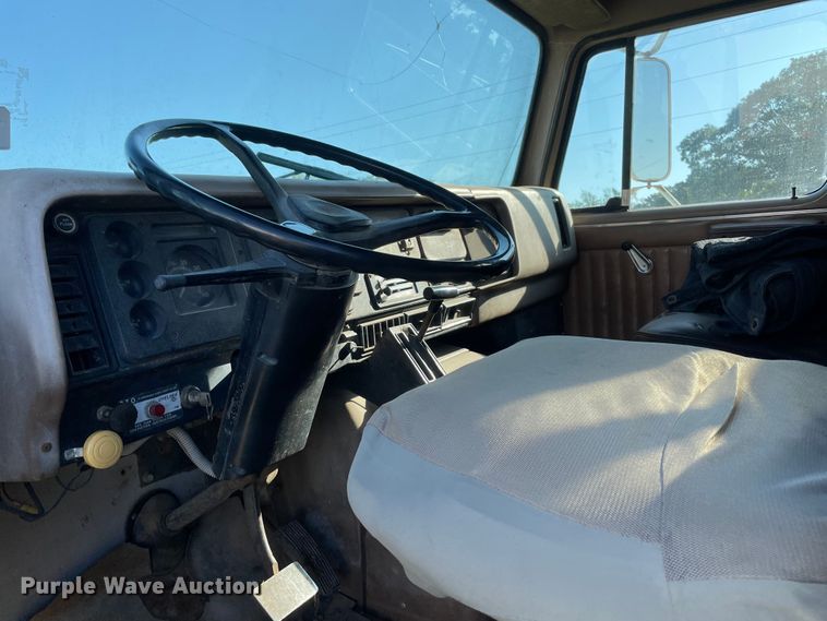 image for item MR9334 1985 International 1954  dump truck