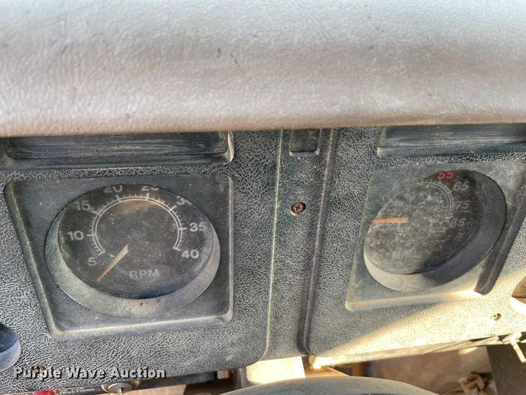 image for item MR9334 1985 International 1954  dump truck