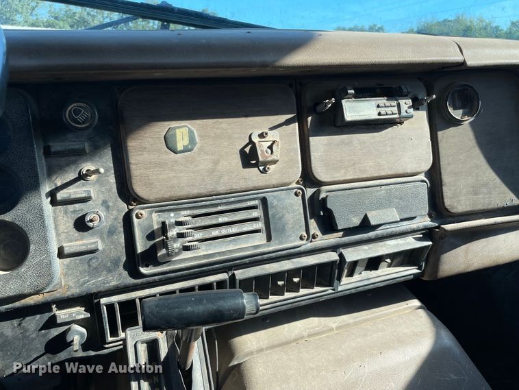 image for item MR9334 1985 International 1954  dump truck