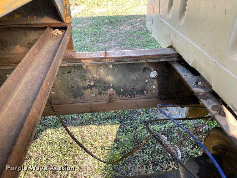 image for item MR9334 1985 International 1954  dump truck