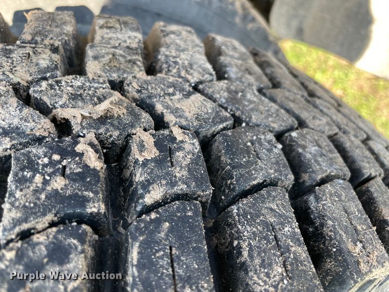 image for item MR9334 1985 International 1954  dump truck