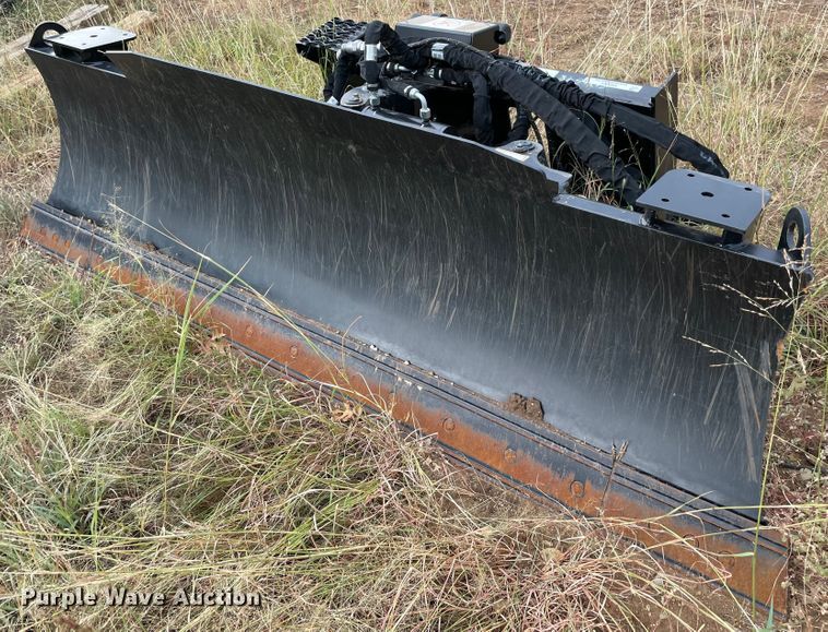 image for item MR9449 2022 Caterpillar  skid steer dozer blade