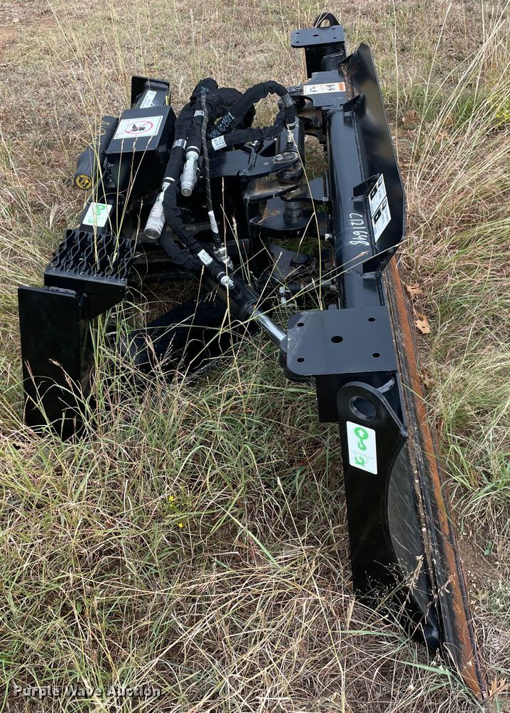 image for item MR9449 2022 Caterpillar  skid steer dozer blade