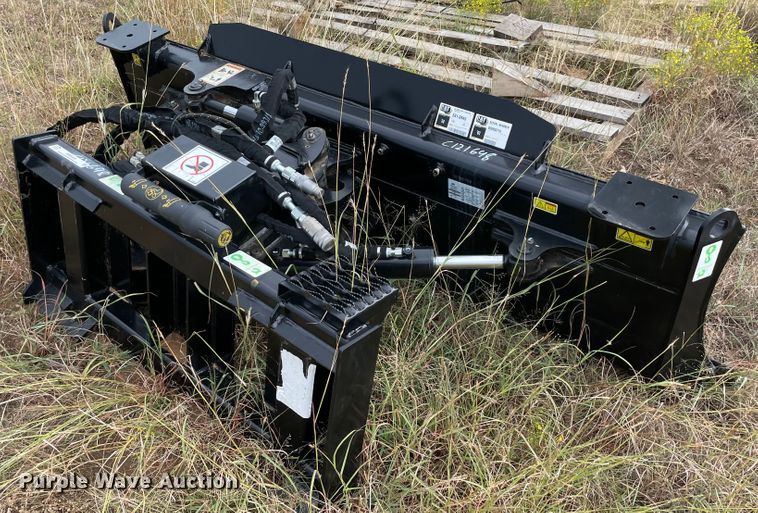 image for item MR9449 2022 Caterpillar  skid steer dozer blade