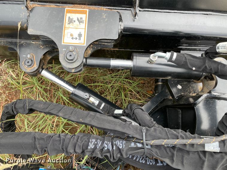 image for item MR9449 2022 Caterpillar  skid steer dozer blade