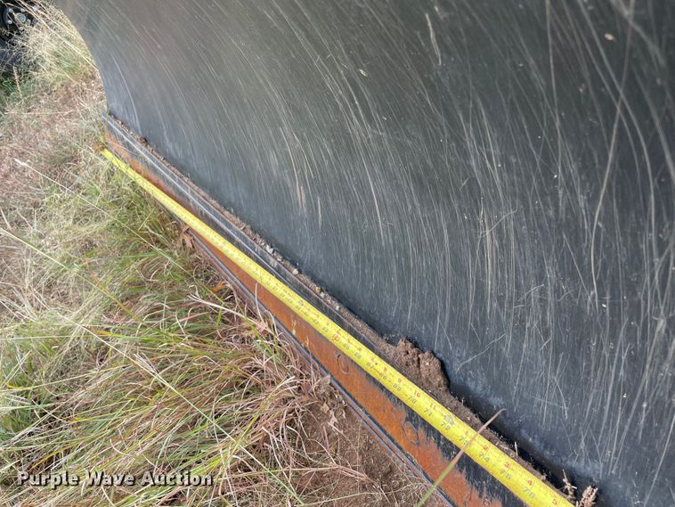 image for item MR9449 2022 Caterpillar  skid steer dozer blade