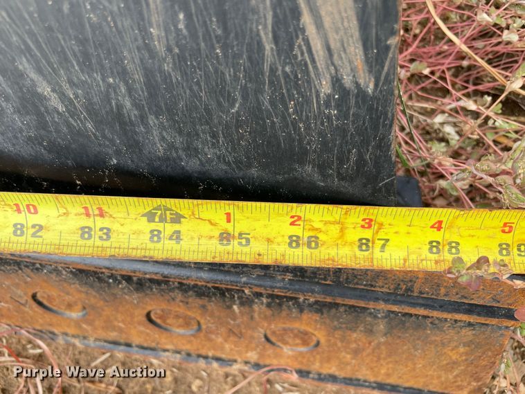 image for item MR9449 2022 Caterpillar  skid steer dozer blade