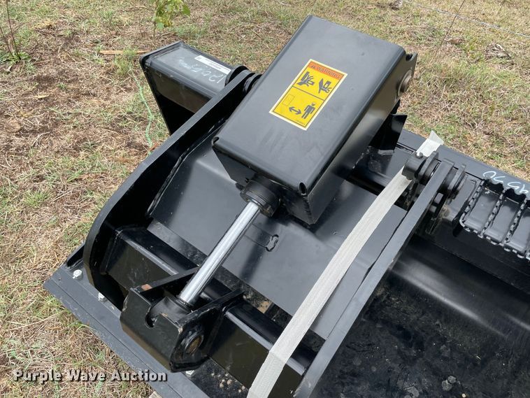 image for item MR9452 2021 Caterpillar  skid steer grapple bucket