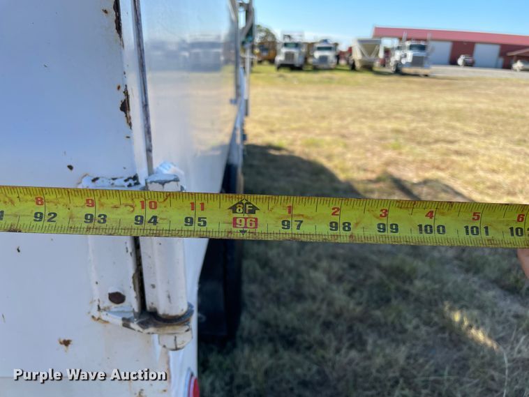 image for item MR9463 2004 Ford F650  forestry bucket truck