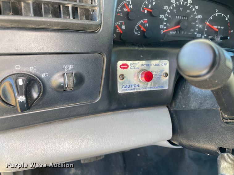 image for item MR9463 2004 Ford F650  forestry bucket truck