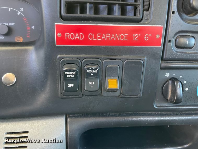 image for item MR9463 2004 Ford F650  forestry bucket truck