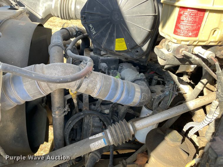 image for item MR9463 2004 Ford F650  forestry bucket truck