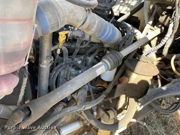 image for item MR9463 2004 Ford F650  forestry bucket truck