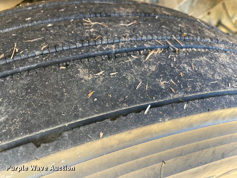 image for item MR9463 2004 Ford F650  forestry bucket truck