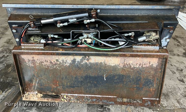 image for item MR9969 72"W skid steer dozer blade