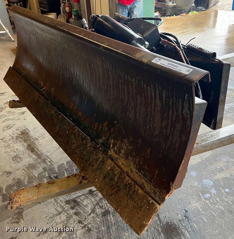 image for item MR9969 72"W skid steer dozer blade