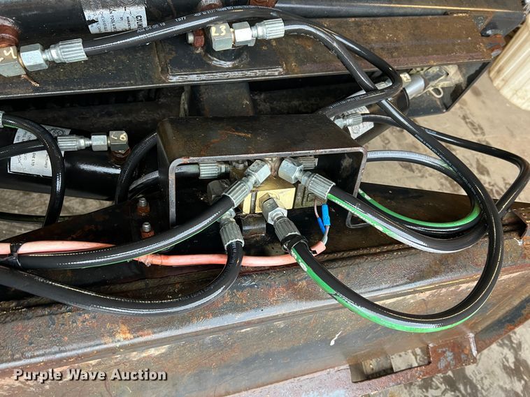 image for item MR9969 72"W skid steer dozer blade