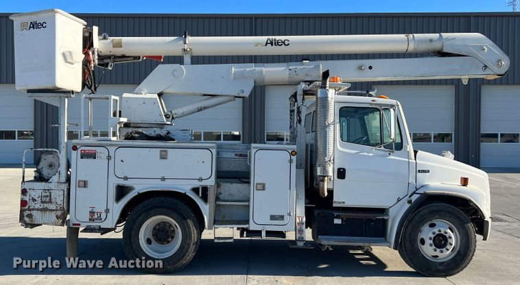 image for item MR9977 2003 Freightliner Business Class M2  bucket truck