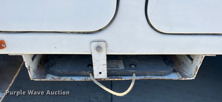 image for item MR9977 2003 Freightliner Business Class M2  bucket truck