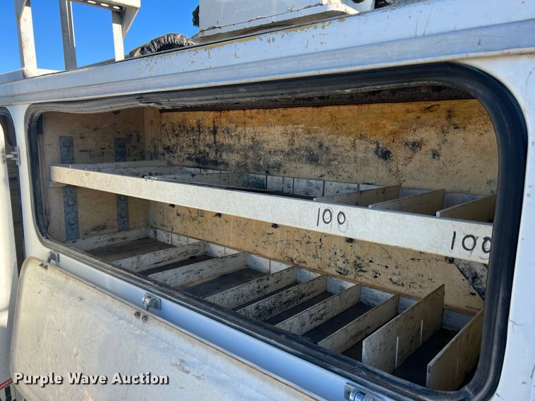 image for item MR9977 2003 Freightliner Business Class M2  bucket truck