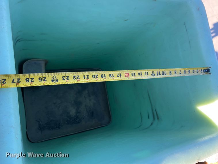 image for item MR9977 2003 Freightliner Business Class M2  bucket truck