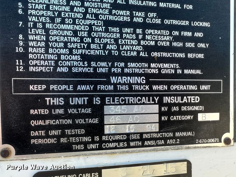 image for item MR9977 2003 Freightliner Business Class M2  bucket truck