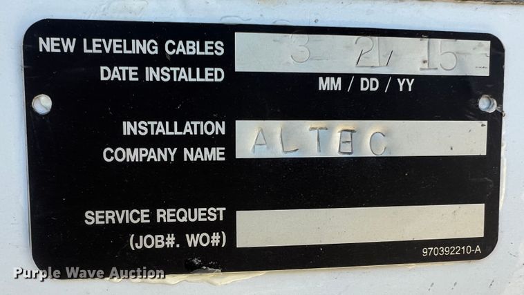 image for item MR9977 2003 Freightliner Business Class M2  bucket truck