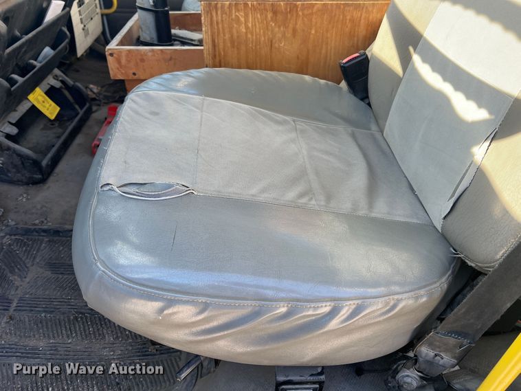 image for item MR9977 2003 Freightliner Business Class M2  bucket truck