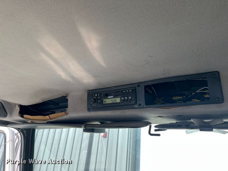 image for item MR9977 2003 Freightliner Business Class M2  bucket truck