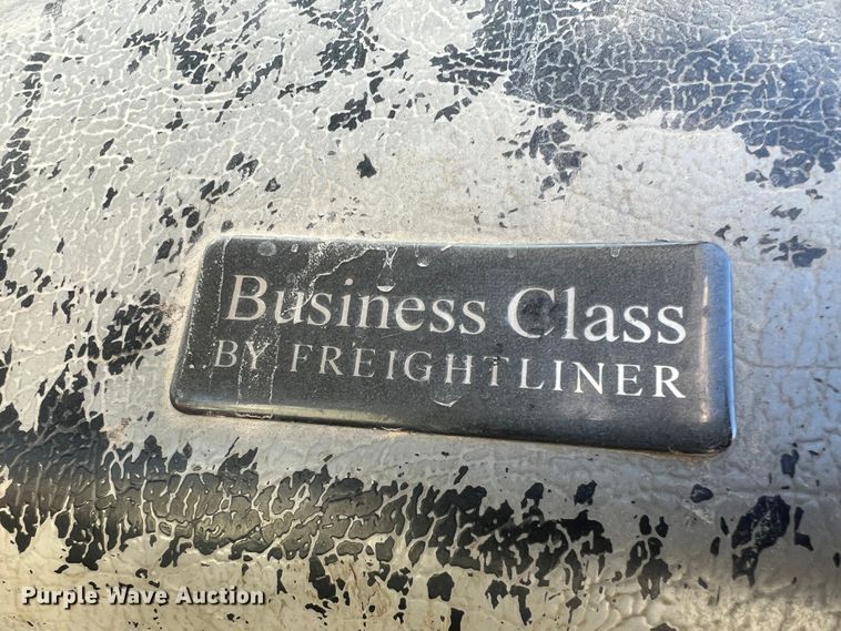 image for item MR9977 2003 Freightliner Business Class M2  bucket truck