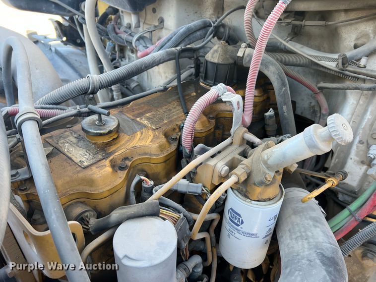 image for item MR9977 2003 Freightliner Business Class M2  bucket truck