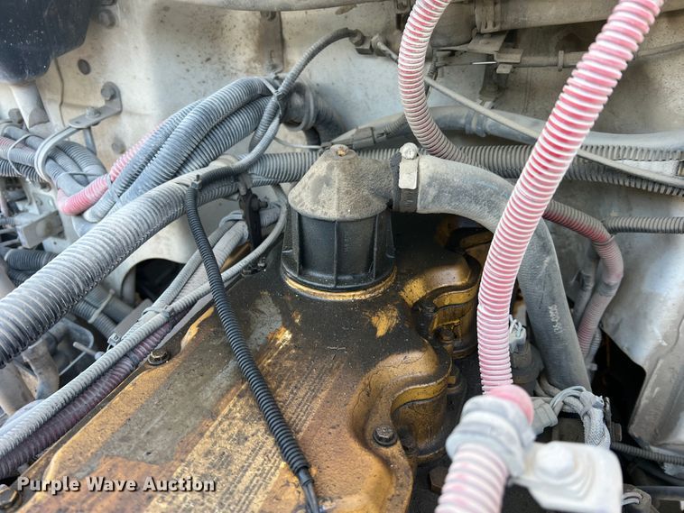 image for item MR9977 2003 Freightliner Business Class M2  bucket truck