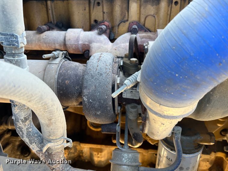 image for item MR9977 2003 Freightliner Business Class M2  bucket truck