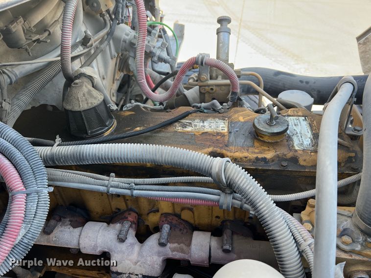 image for item MR9977 2003 Freightliner Business Class M2  bucket truck