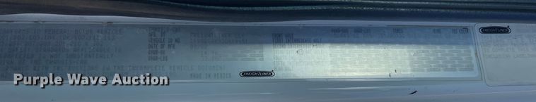 image for item MR9977 2003 Freightliner Business Class M2  bucket truck