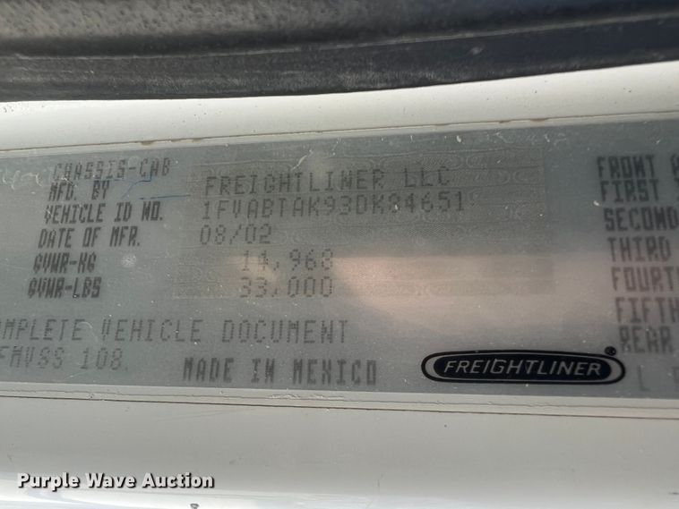 image for item MR9977 2003 Freightliner Business Class M2  bucket truck