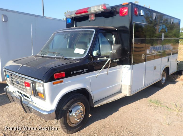 image for item DG2740 1990 Ford Econoline 350  ambulance