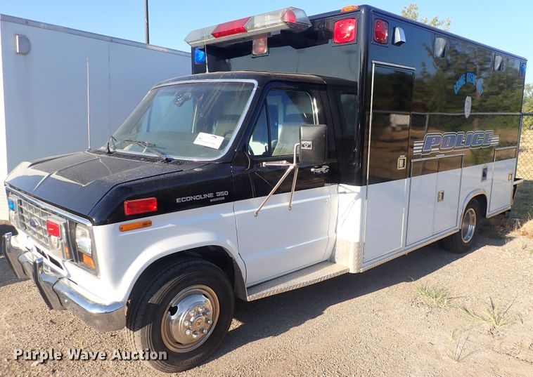 image for item DG2740 1990 Ford Econoline 350  ambulance