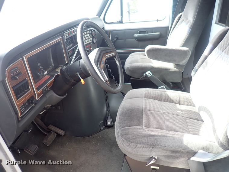 image for item DG2740 1990 Ford Econoline 350  ambulance