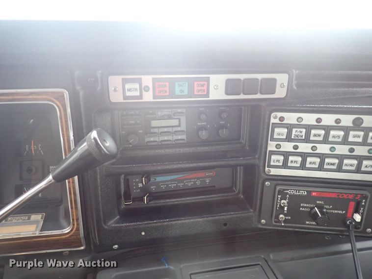 image for item DG2740 1990 Ford Econoline 350  ambulance