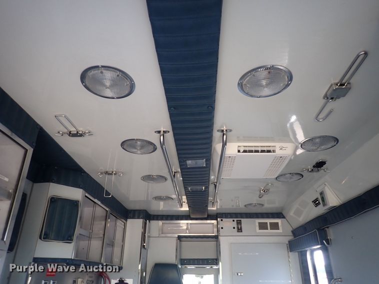 image for item DG2740 1990 Ford Econoline 350  ambulance
