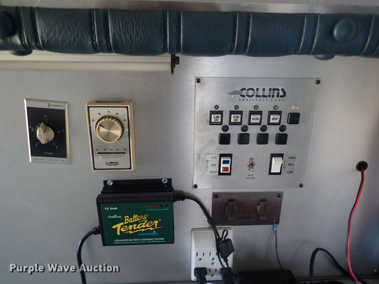 image for item DG2740 1990 Ford Econoline 350  ambulance