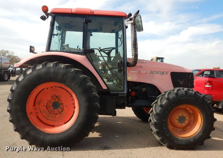 image for item DI6777 Kubota M108X  MFWD tractor
